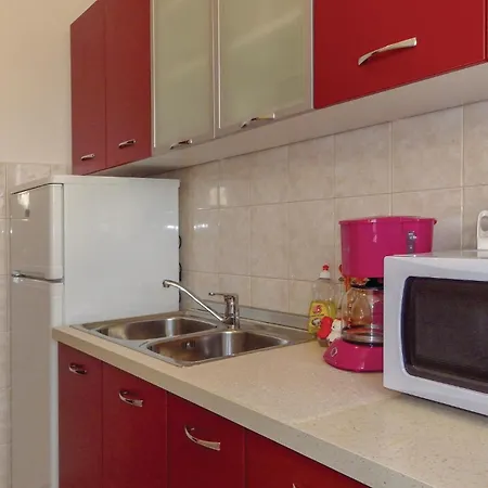Two-bedroom In Porec * פורץ