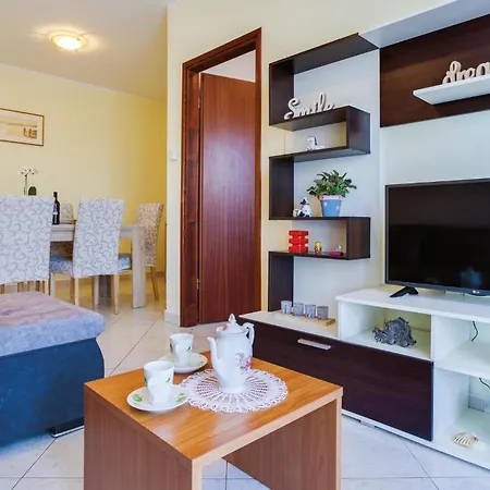 Apartment Amazing In With Kitchen