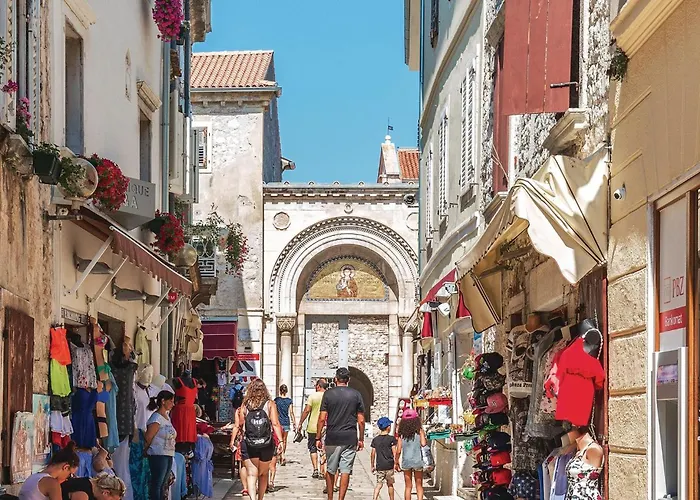 Two-bedroom In Porec * Radmani