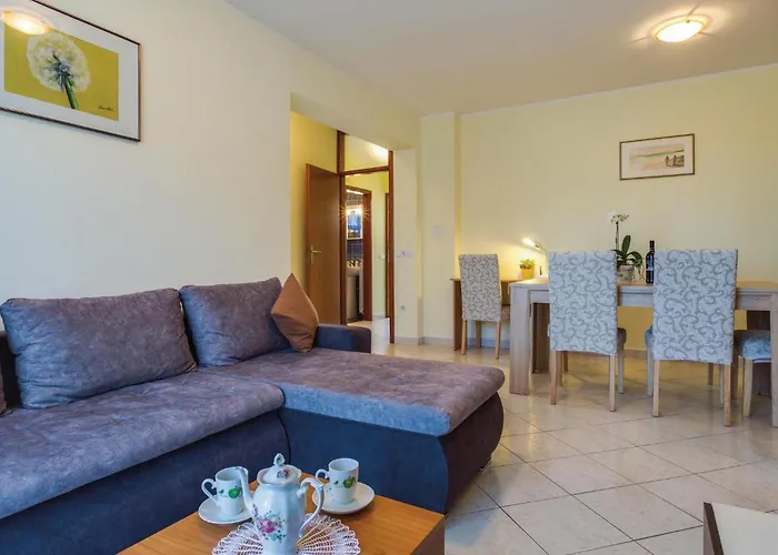 Two-bedroom In Porec Διαμέρισμα