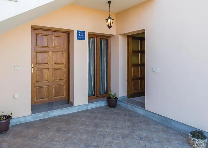Two-bedroom In Porec Διαμέρισμα *